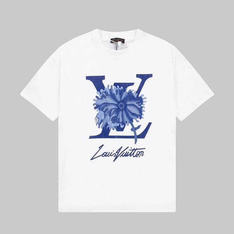 Louis Vuitton Men's T-shirts 78